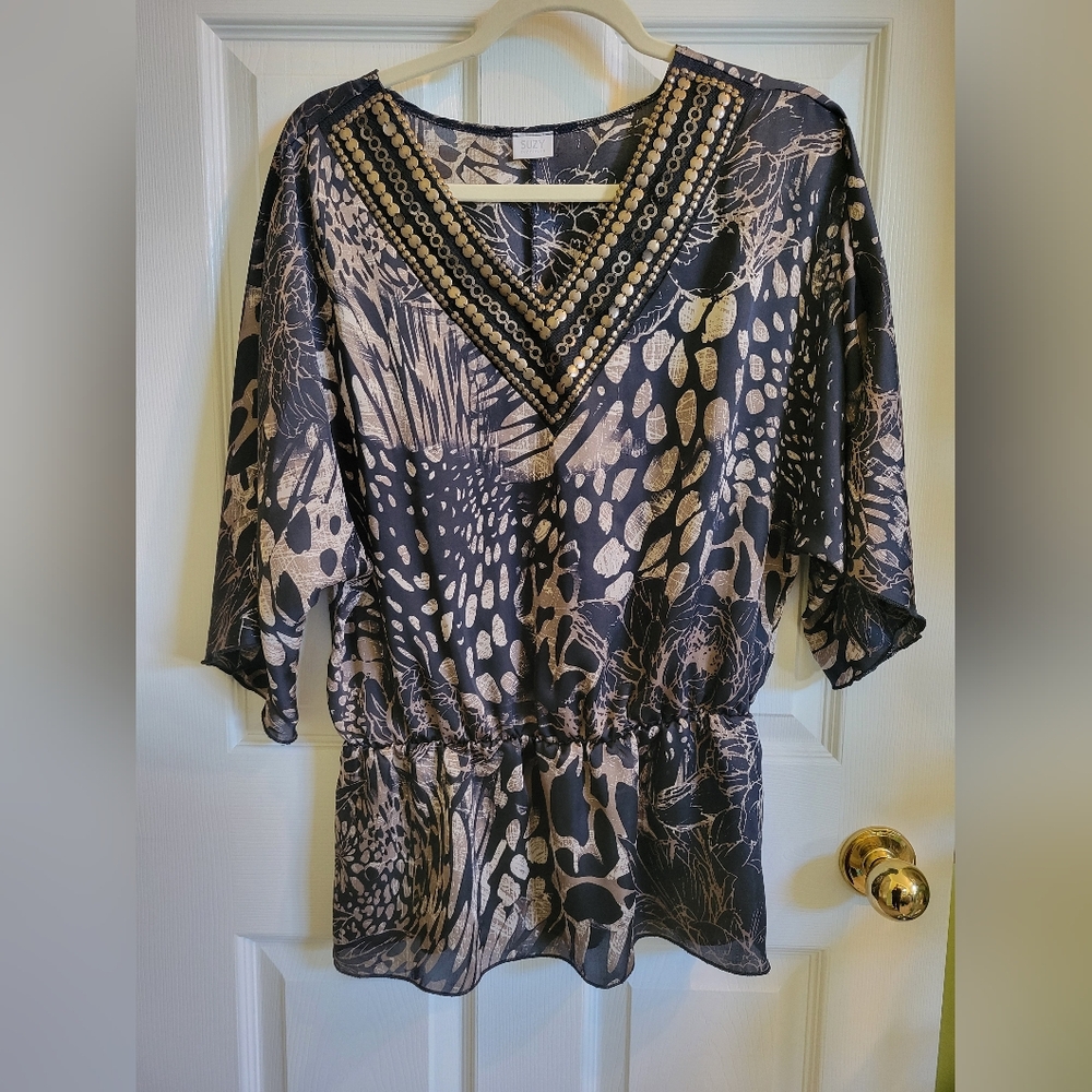 Suzy Shier lightweight printed top with beaded collar